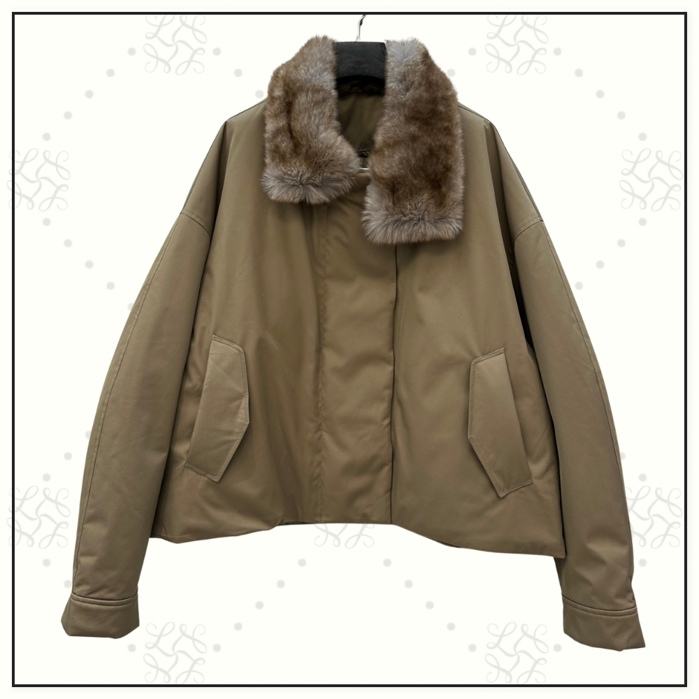 DOWN JACKET WITH FUR COLLAR