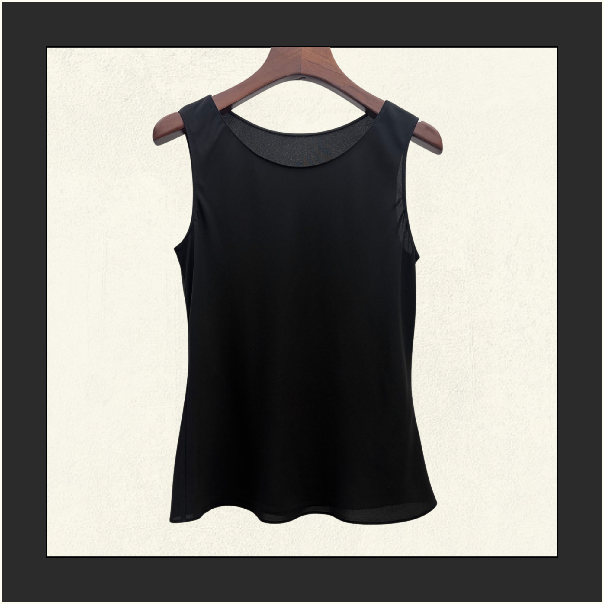 SCOOP NECK TANK TOP
