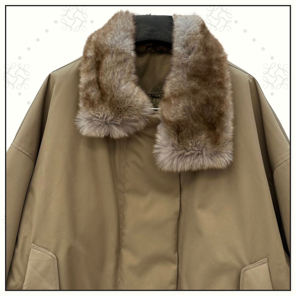 DOWN JACKET WITH FUR COLLAR