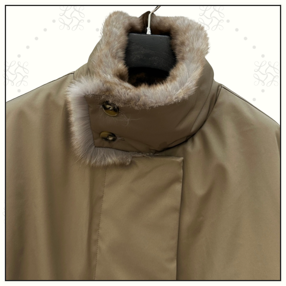 DOWN JACKET WITH FUR COLLAR