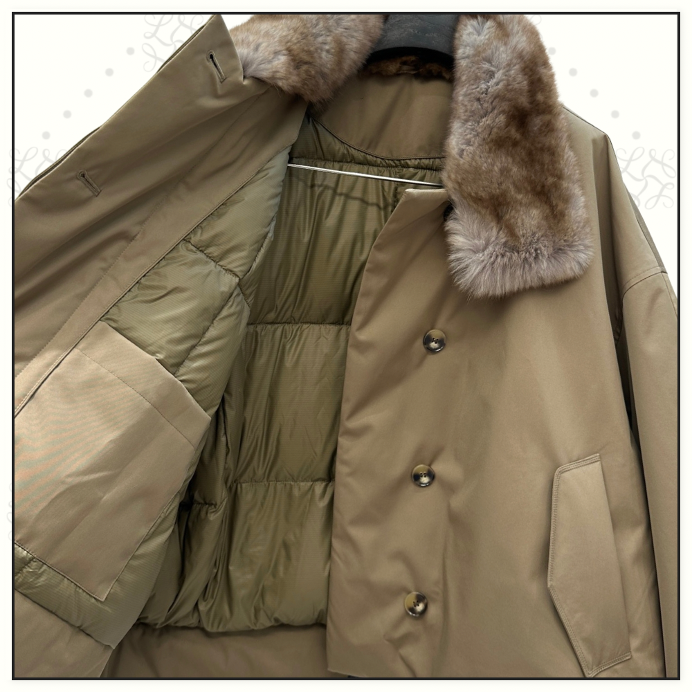 DOWN JACKET WITH FUR COLLAR