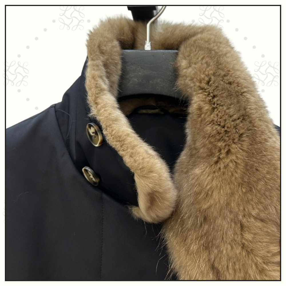 DOWN JACKET WITH FUR COLLAR