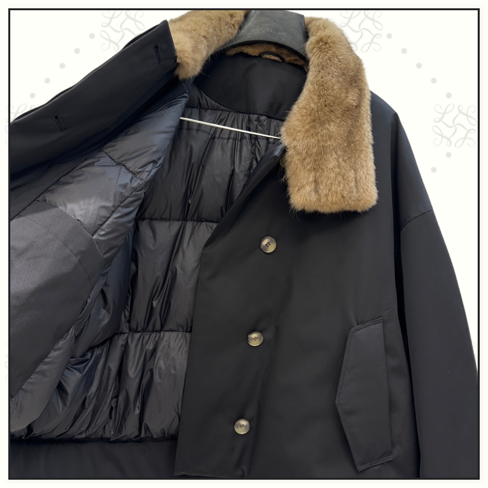 DOWN JACKET WITH FUR COLLAR