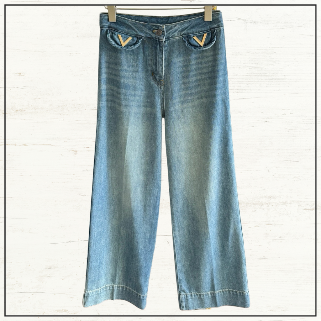V LOGO WIDE LEG JEANS