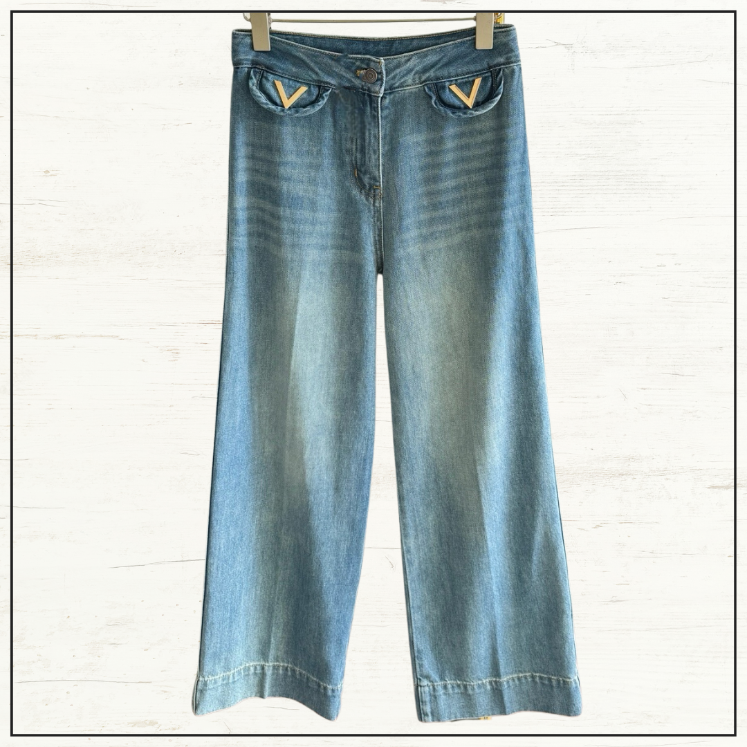 V LOGO WIDE LEG JEANS