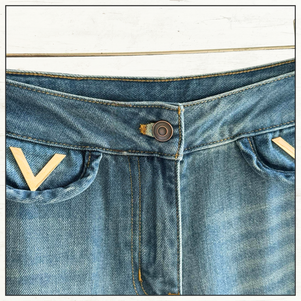 V LOGO WIDE LEG JEANS