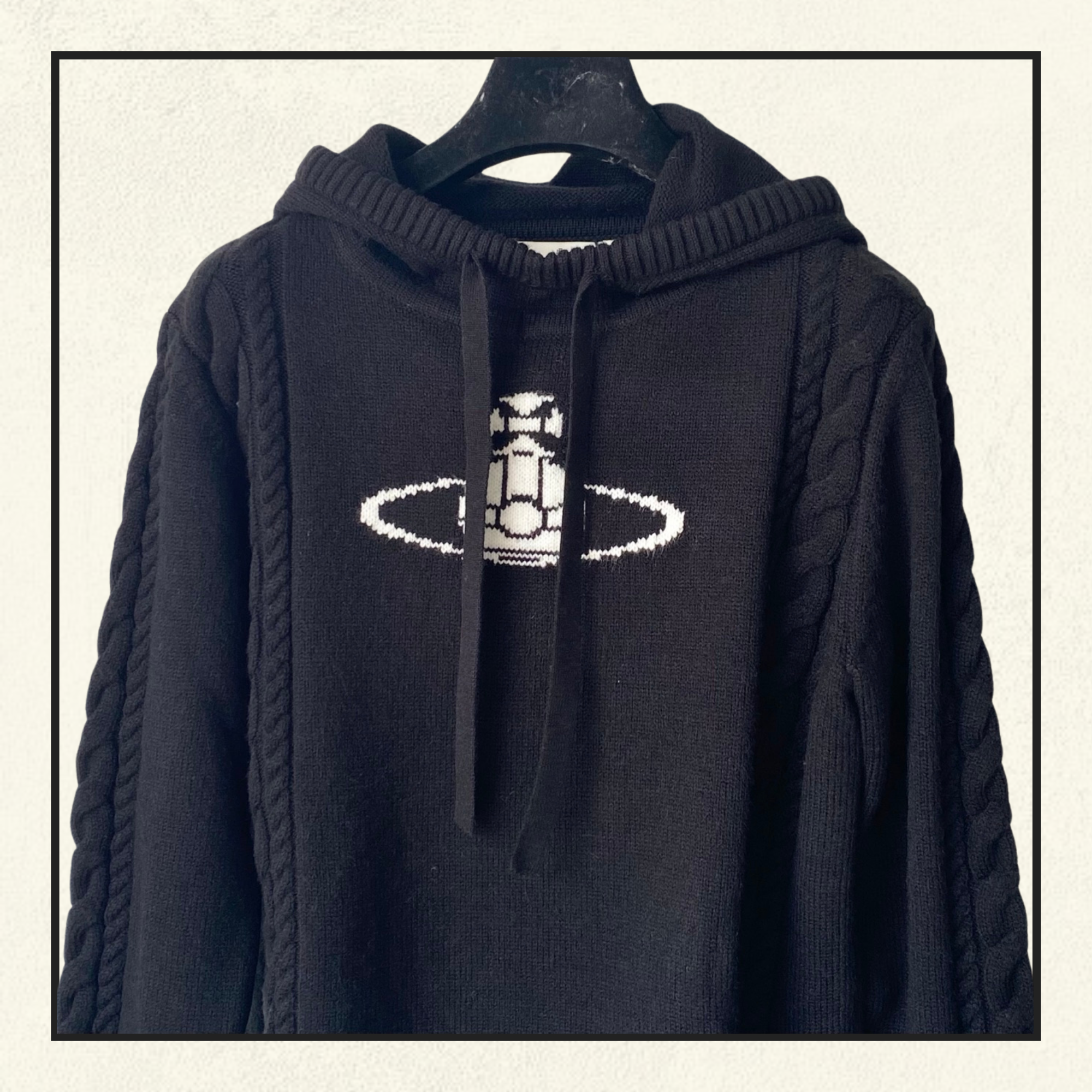 WOOL KNIT HOODIE