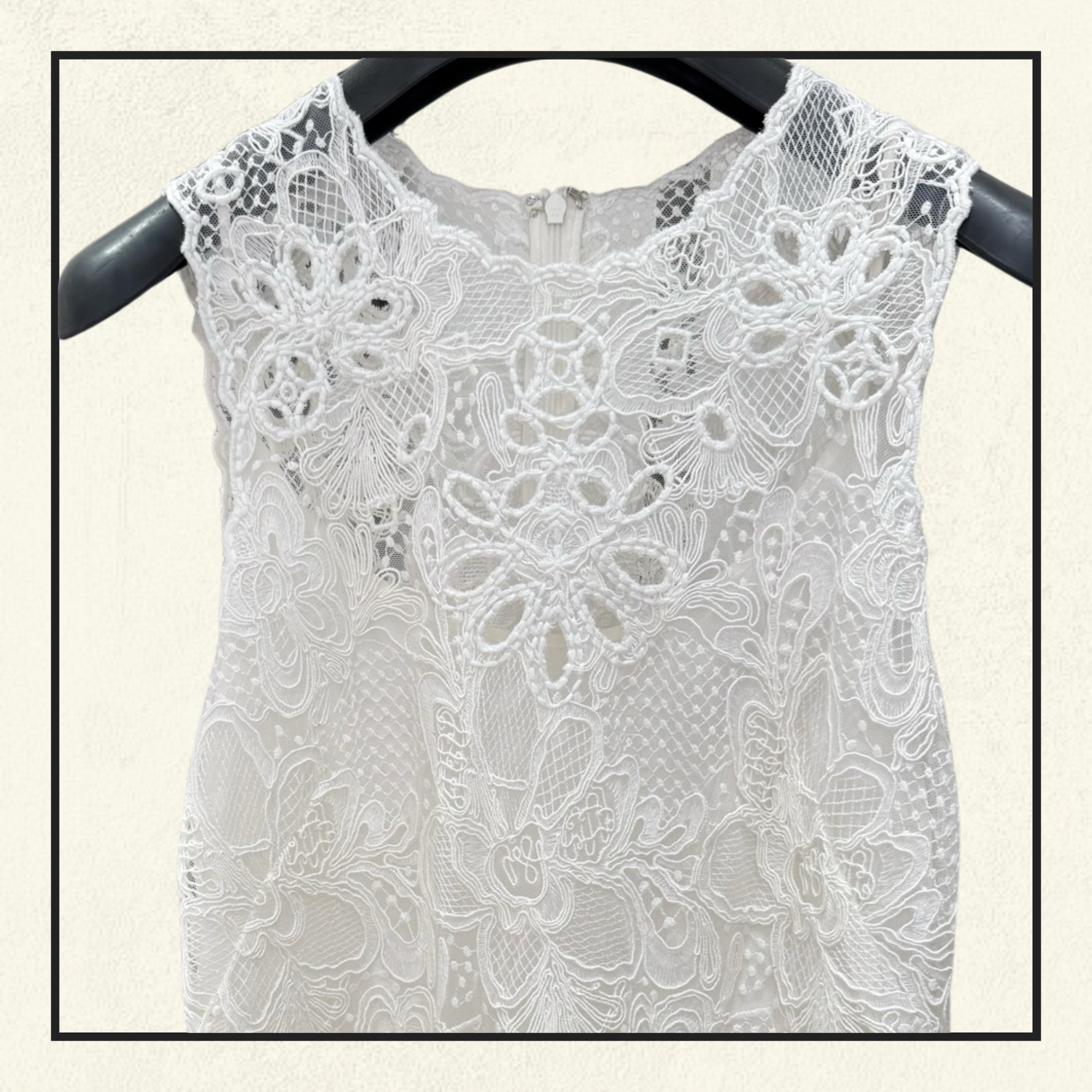 FLORAL LACE MINI DRESS
