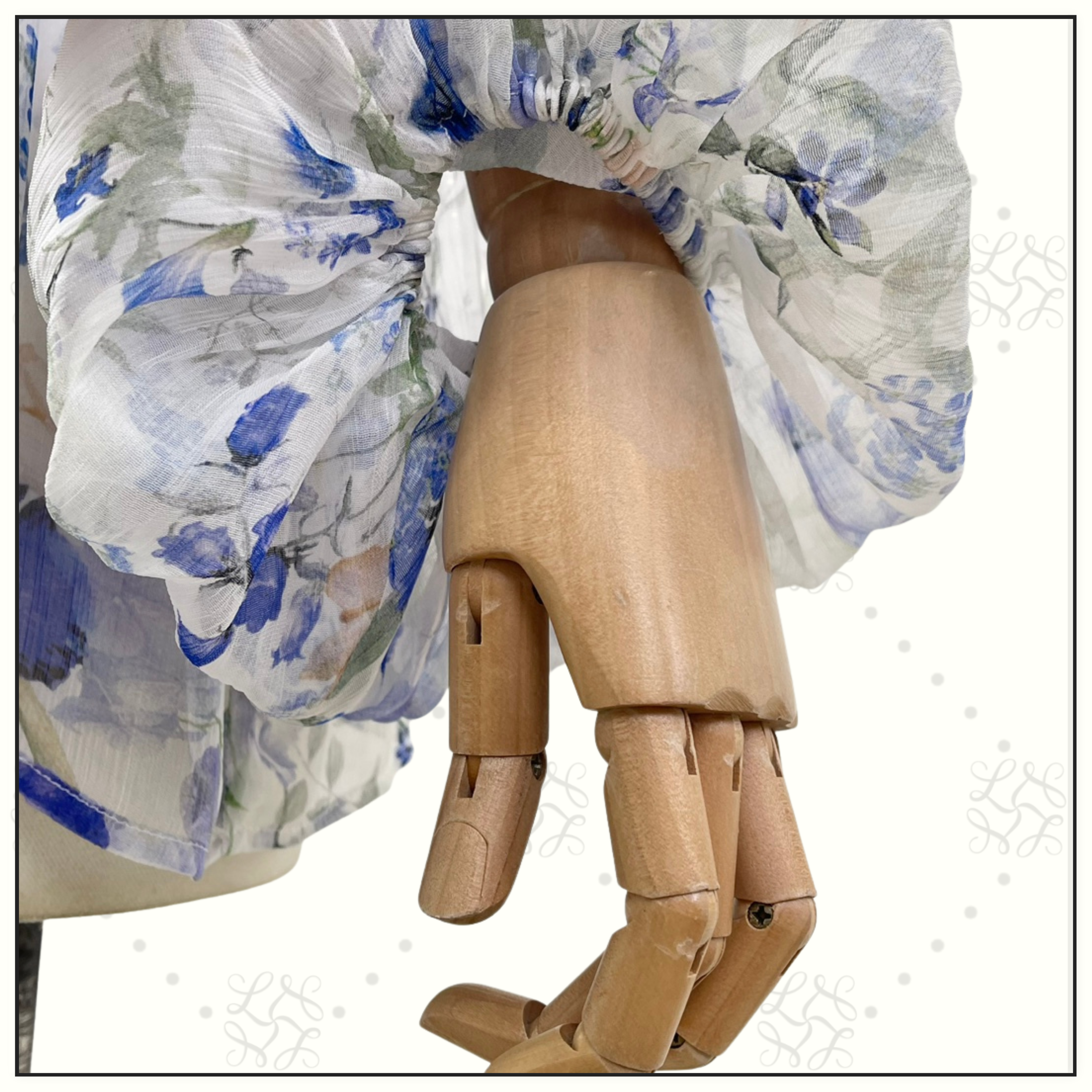 NATURA TIE NECK BLOUSE