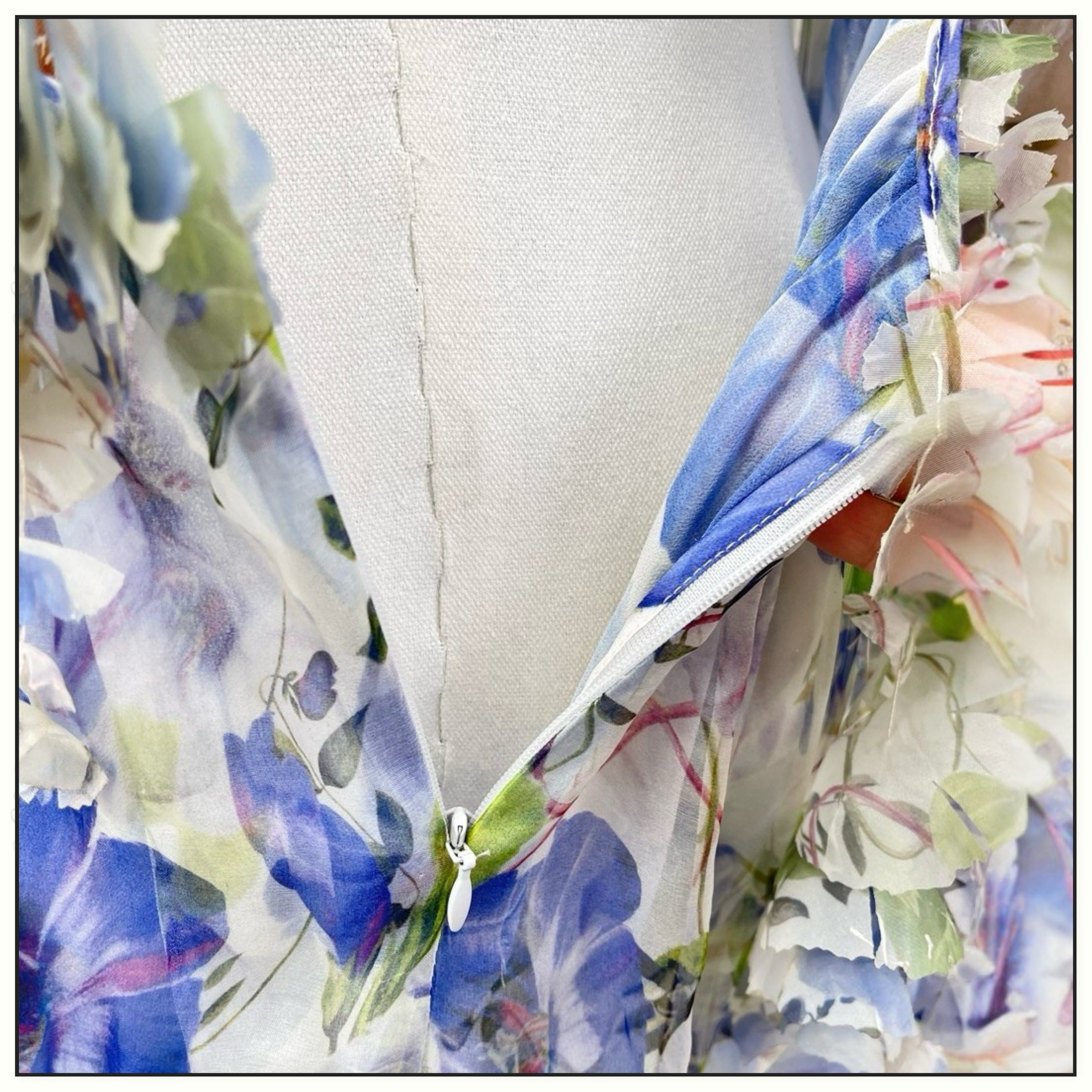 NATURA V NECK SILK GOWN