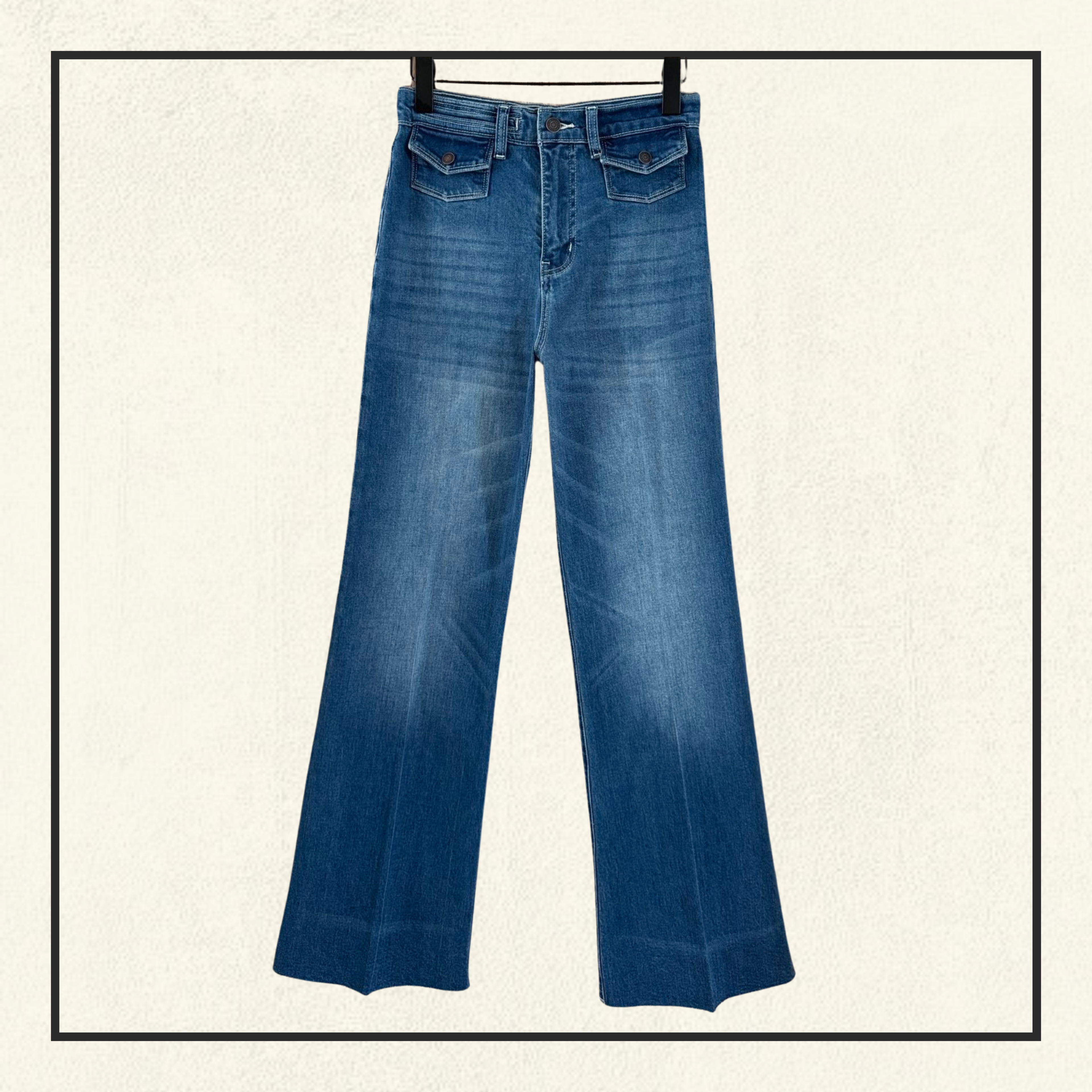 FRAYED FLARED HIGH RISE JEANS