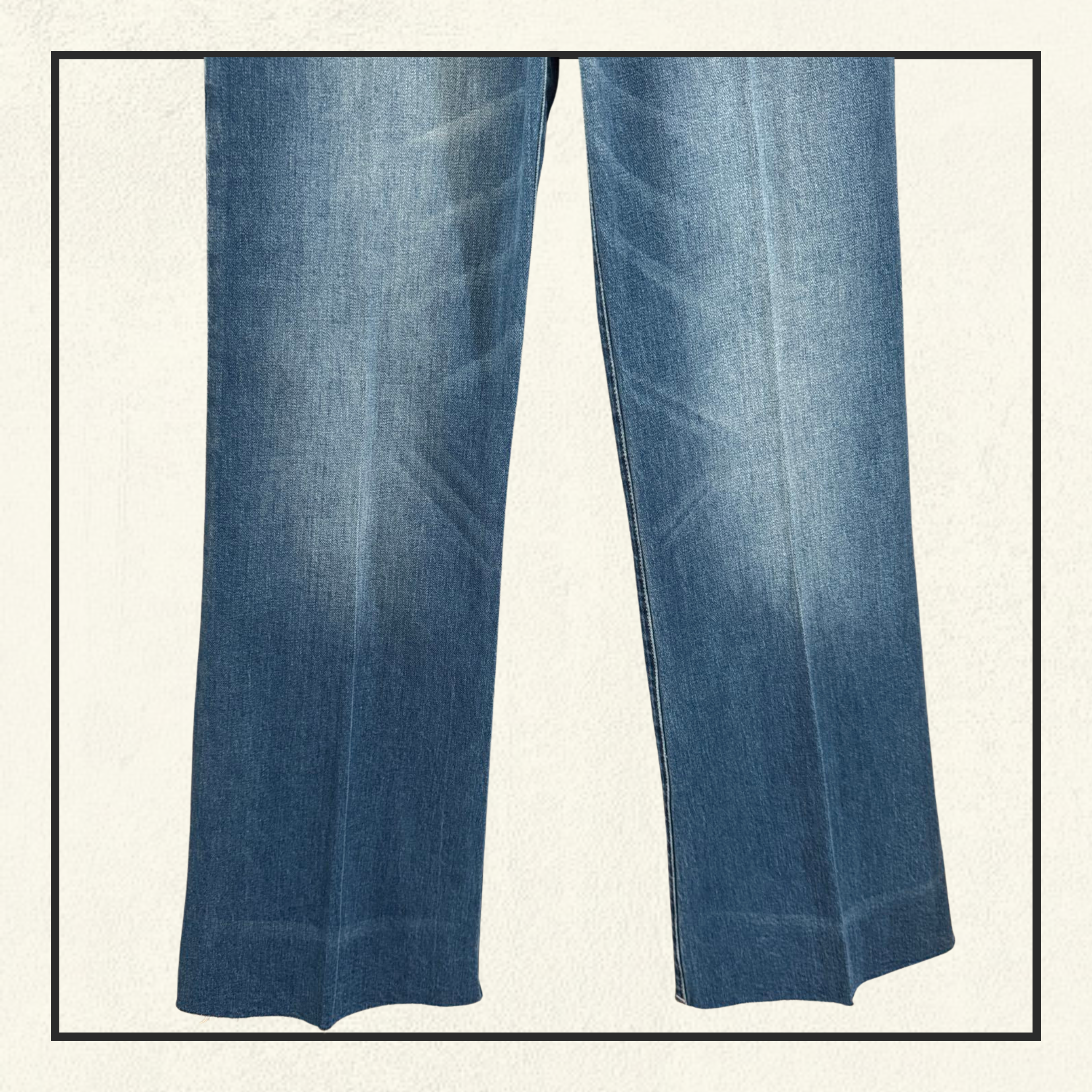 FRAYED FLARED HIGH RISE JEANS