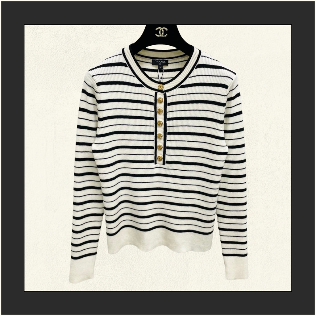 WHITE & BLACK STRIPED LONG SLEEVES TOP