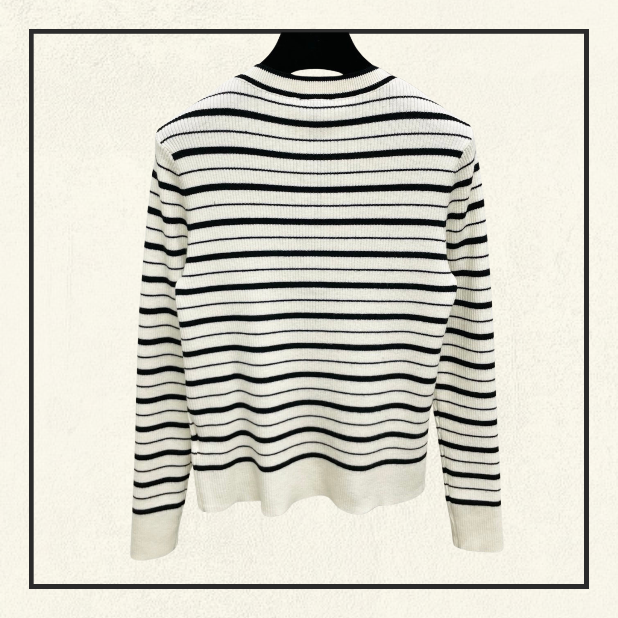 WHITE & BLACK STRIPED LONG SLEEVES TOP