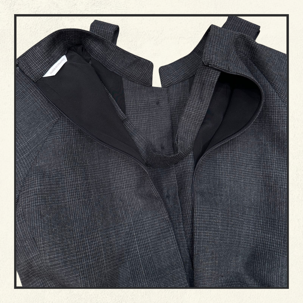 ASCOT EFFECT TIED COLLAR DRESS